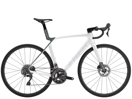 TREK Madone SL 5 Gen 8 Gloss Crystal White/Matte Deep Smoke 2026
